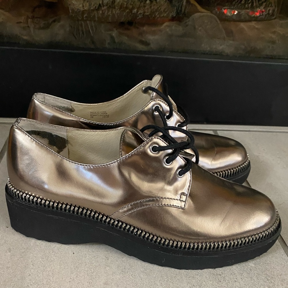 MICHAEL KORS WOMENS LEATHER PLATFORM LOAFERS SHOES Sz 7